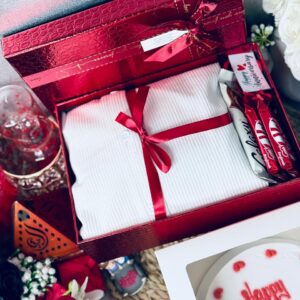 The "Classic Romance" Anniversary Box